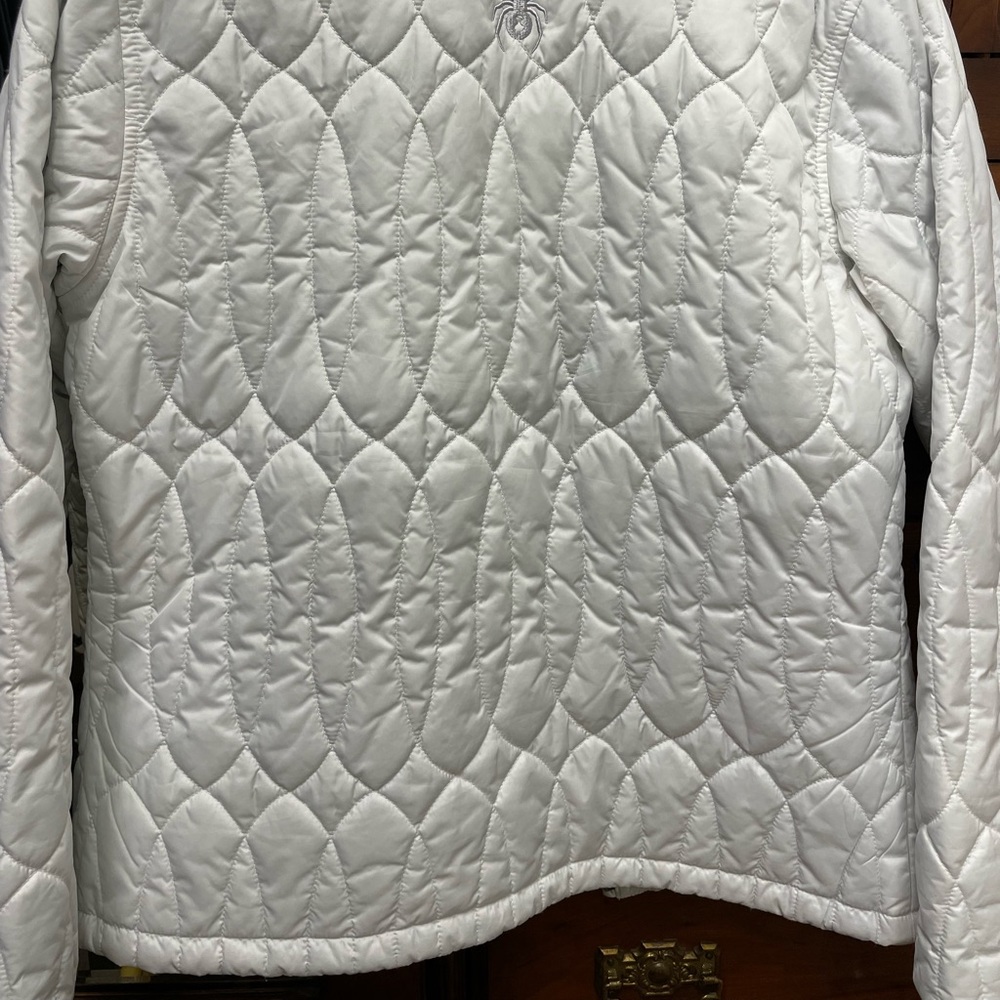 White Ski Jacket Perfect For Those Spring Slopes … - image 2